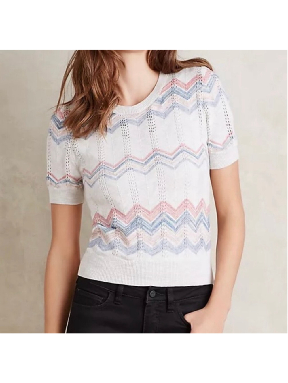 Women's Moth Short Sleeve sweater Knit Tee Size L Beige Blue Chevron Pattern